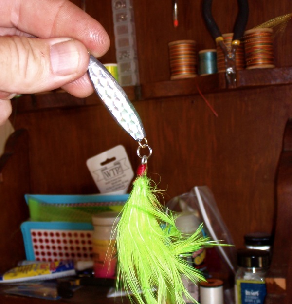 DIY Fishing Lure made from Ballpen and Nylon Fishing Line